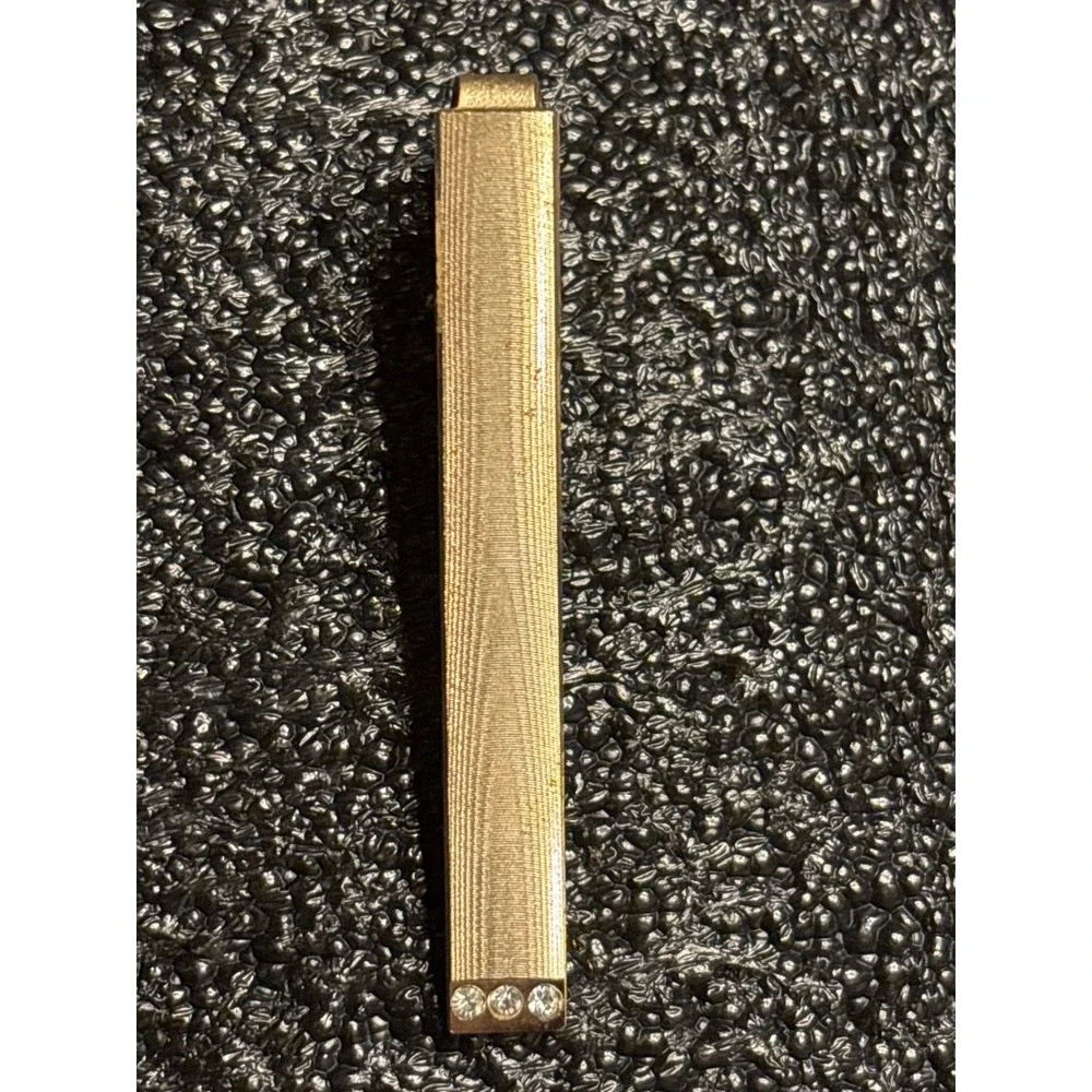 Gold Tone wood grain Textured Tie Clip Bar with diamond‎ Accents Mens Jewelry